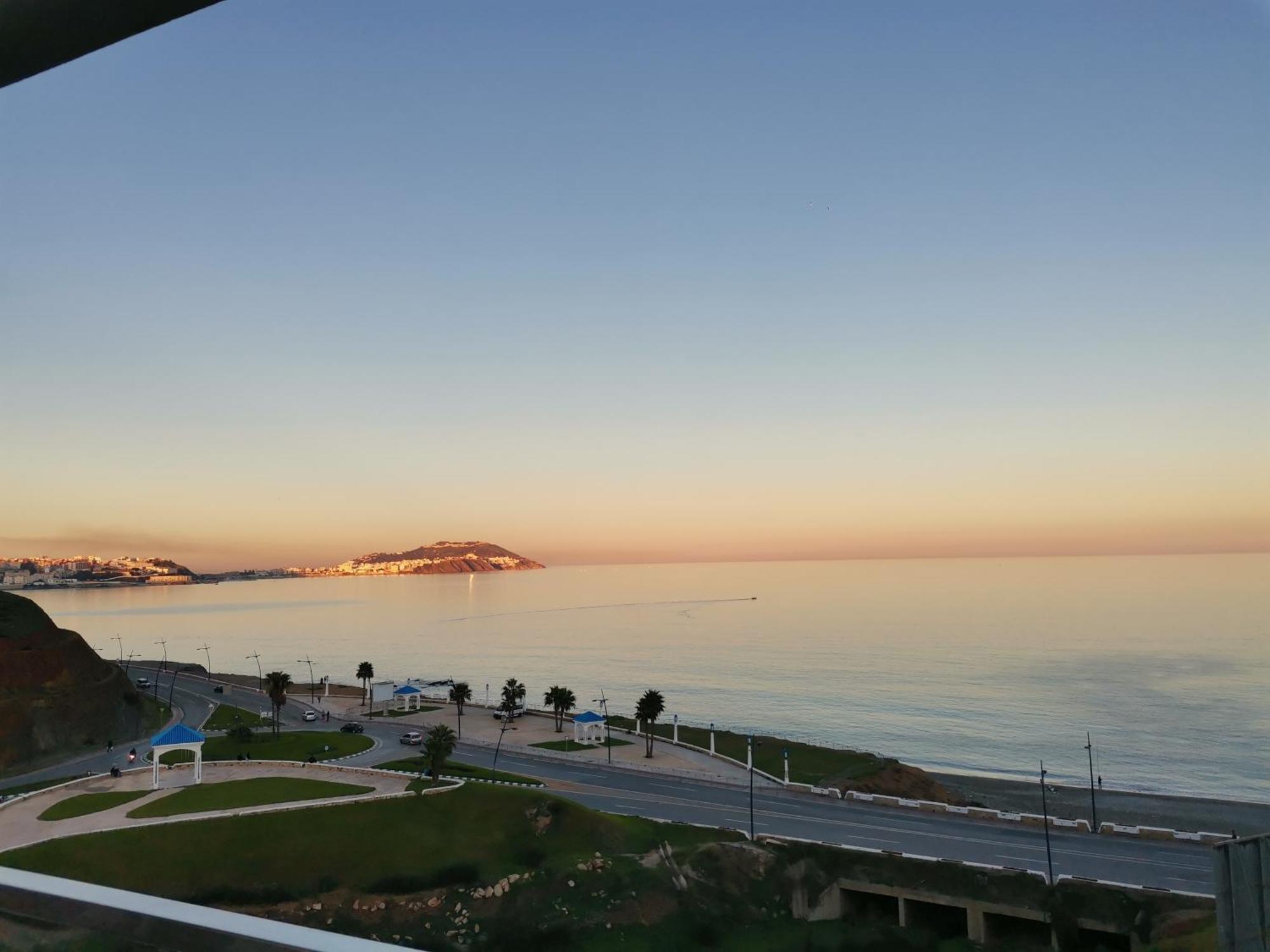 Appartf3 Vue Panoramique Sur Mer Residence Vista Del Mar فنيدك المظهر الخارجي الصورة